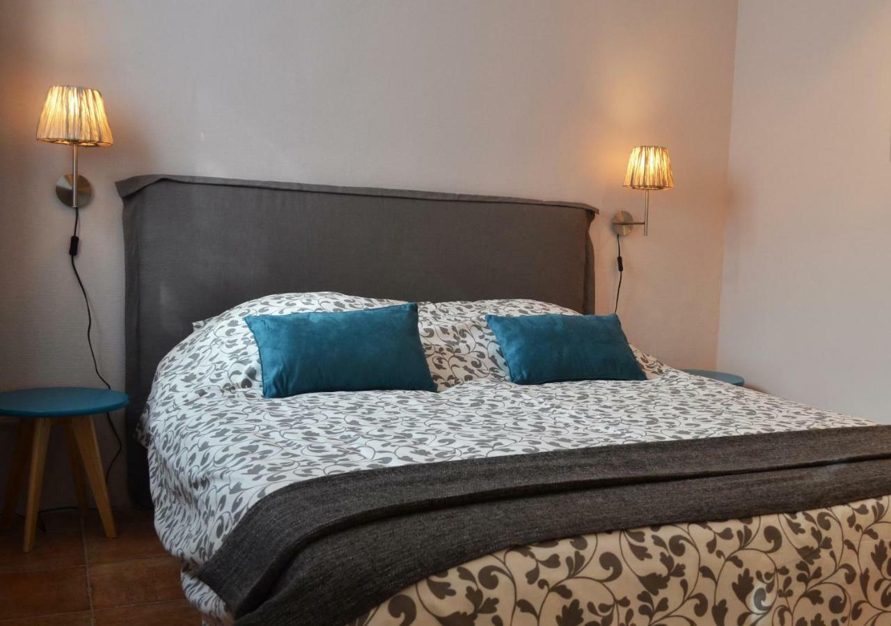 L'Oustalet Bed & Breakfast Uzès Екстериор снимка