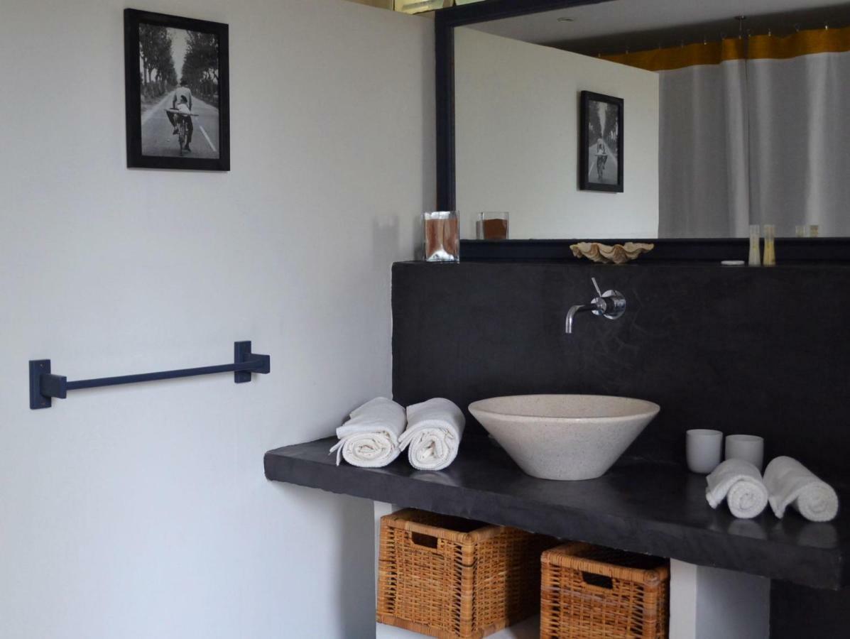 L'Oustalet Bed & Breakfast Uzès Екстериор снимка