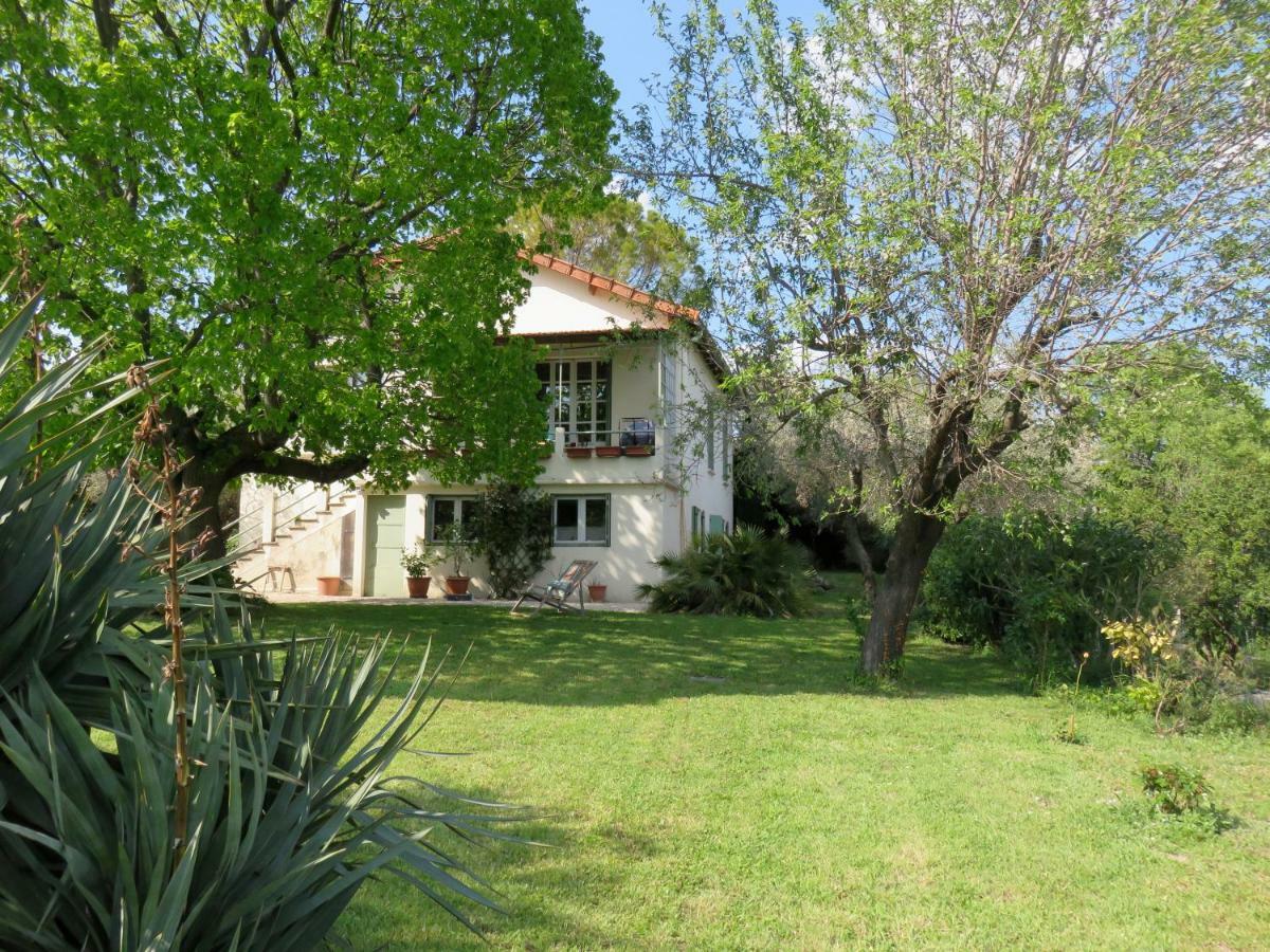 L'Oustalet Bed & Breakfast Uzès Екстериор снимка