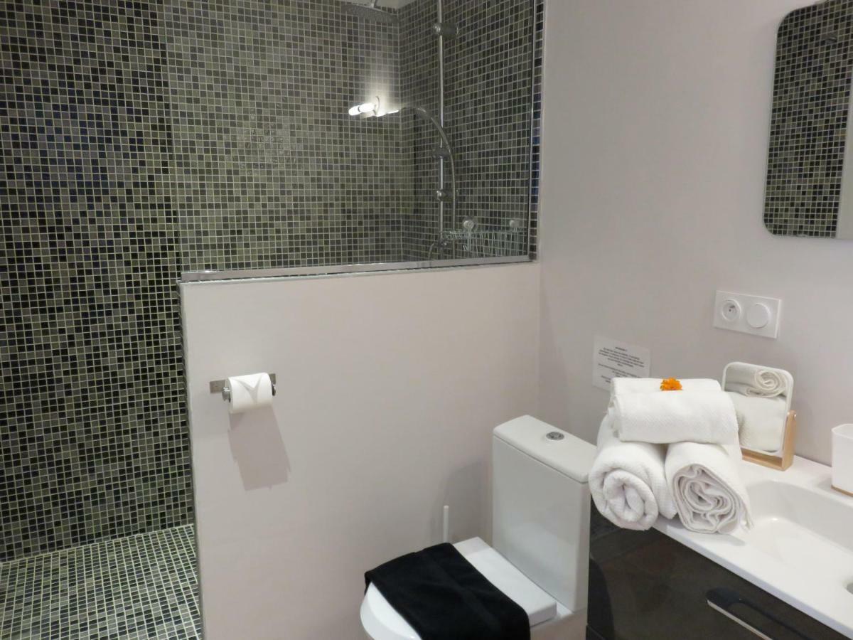 L'Oustalet Bed & Breakfast Uzès Екстериор снимка