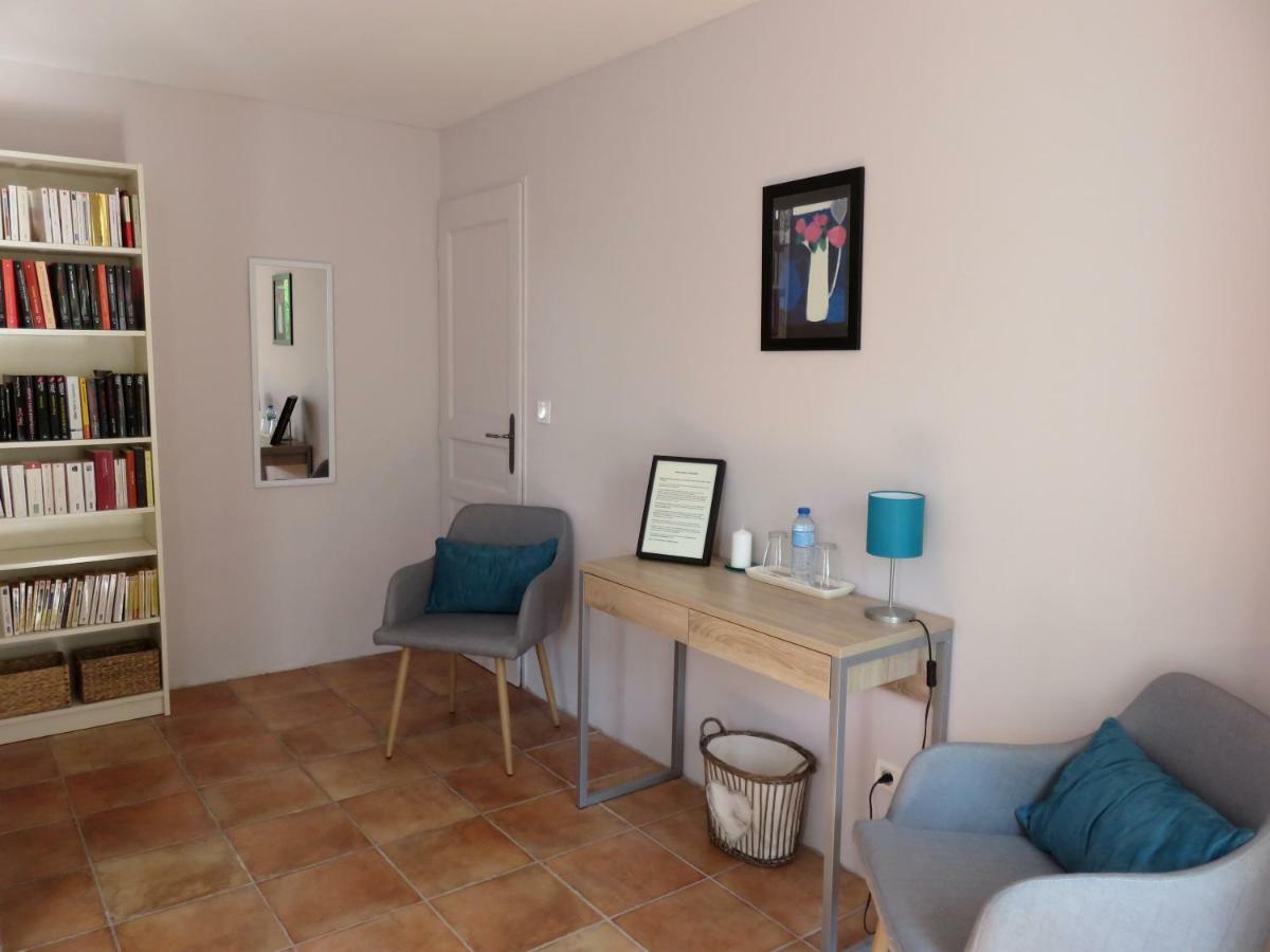 L'Oustalet Bed & Breakfast Uzès Екстериор снимка