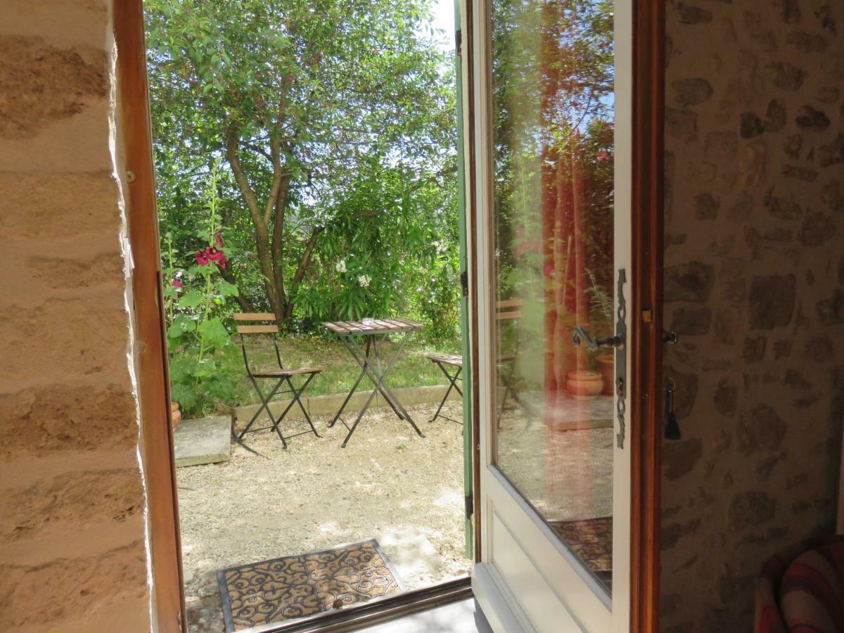 L'Oustalet Bed & Breakfast Uzès Екстериор снимка
