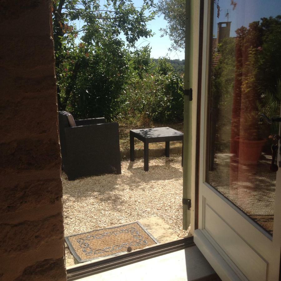 L'Oustalet Bed & Breakfast Uzès Екстериор снимка